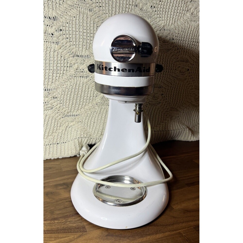 Kitchen Aid KSM75WH Classic Stand Mixer 4.5 Quarts 275 Watt 10 Speed White